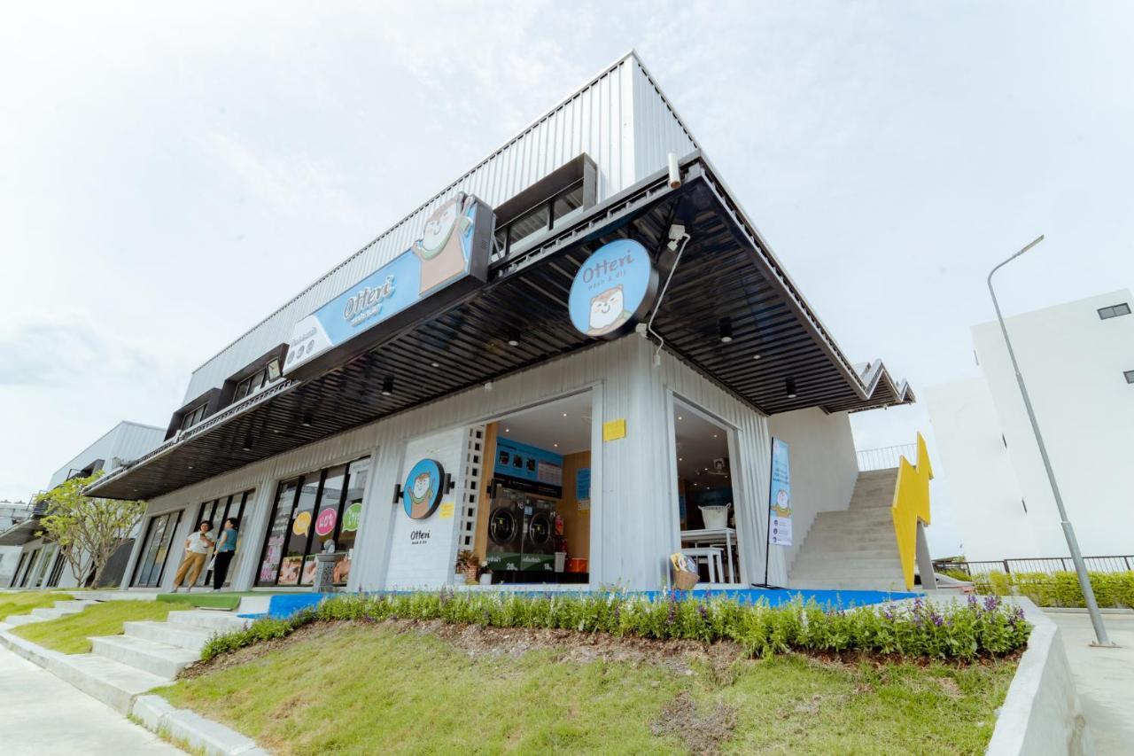 My Space69 Bangkok Extérieur photo